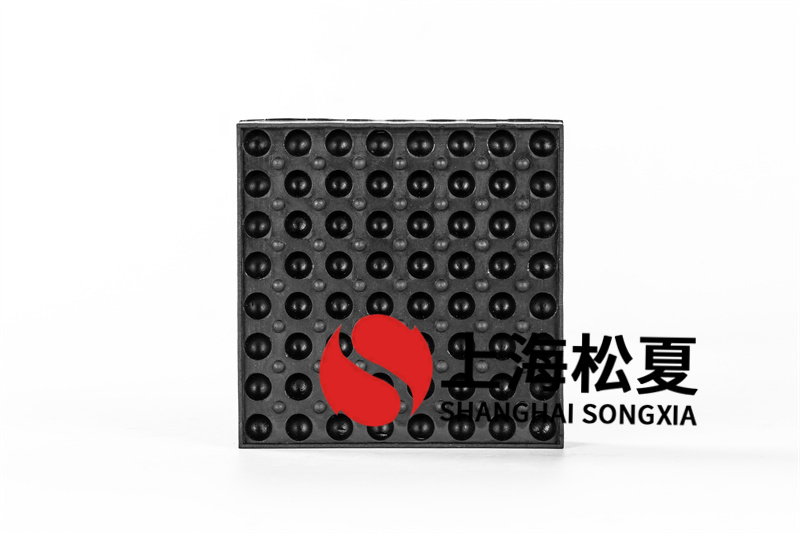 生產的橡膠草莓在线观看网站器特點有哪些方麵？